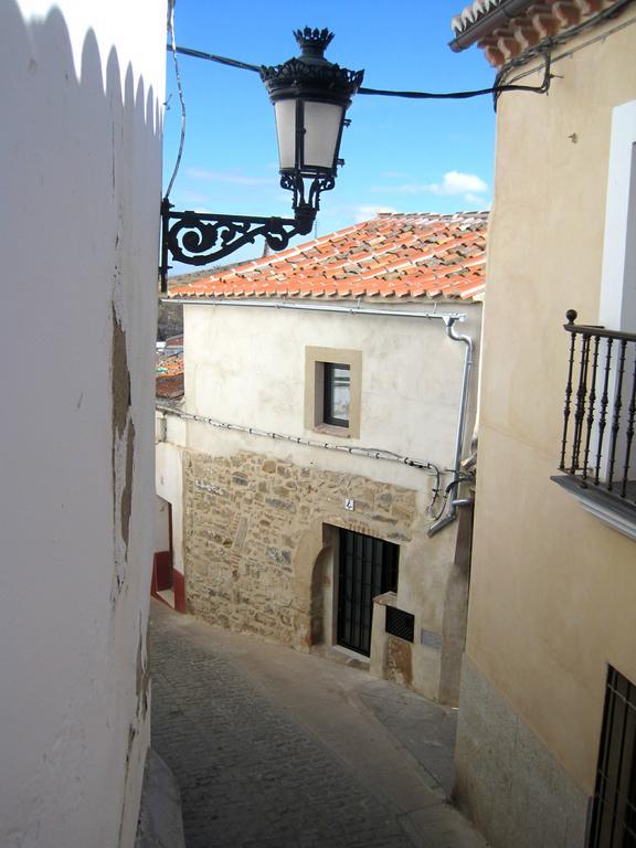La Casina De Piedra Encanto - Parte Antigua De Caces Szoba fotó
